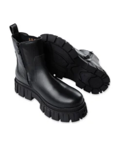 Fendi Stivali Neri In Pelle Bambina -Golden Goose Store 3e08013b2df394079648799a455450e1